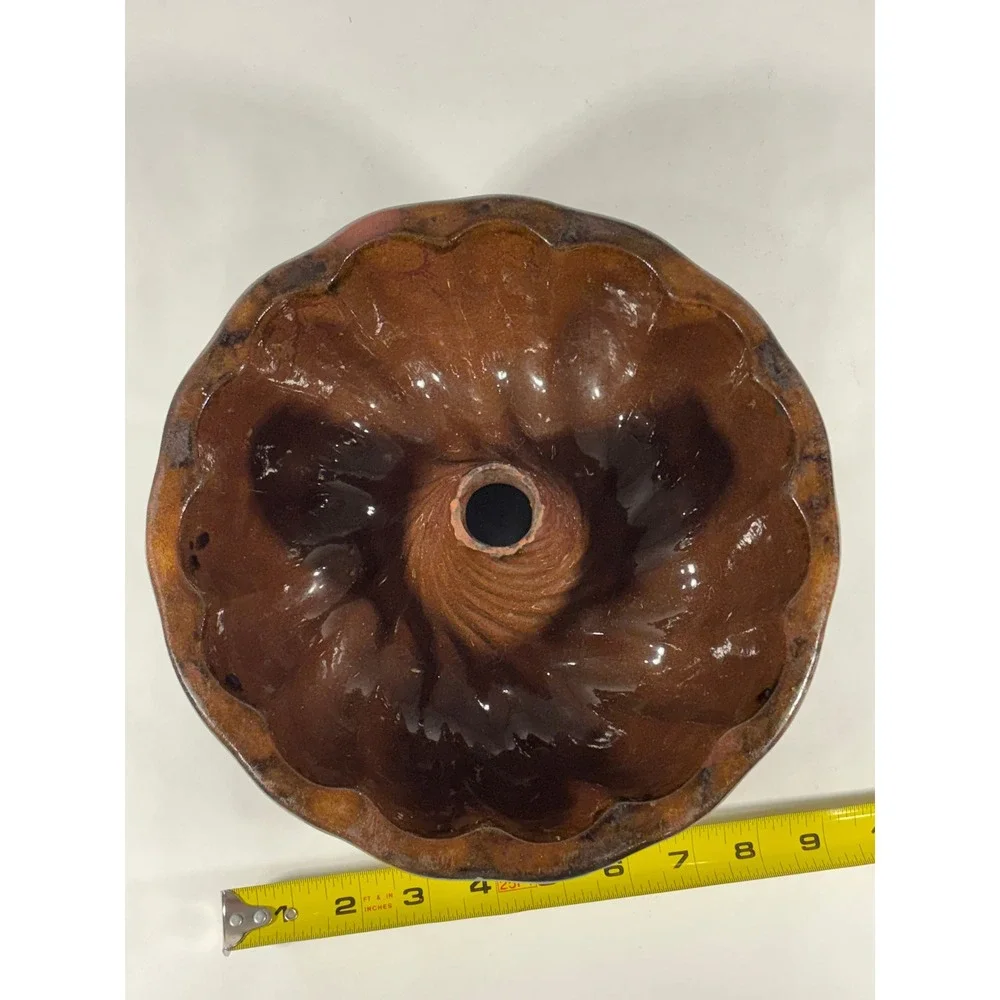 Turk's Head Redware Cake Pudding Mold Brown Vintage Fluted Pottery Swirl Center